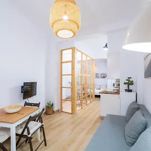 https://lovely-apartment-malaga-center.1costadelsol.com