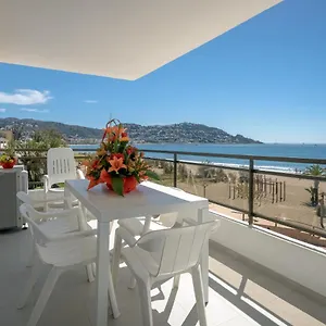 https://inmosantos-oasis-f5.topcostabravahotels.com